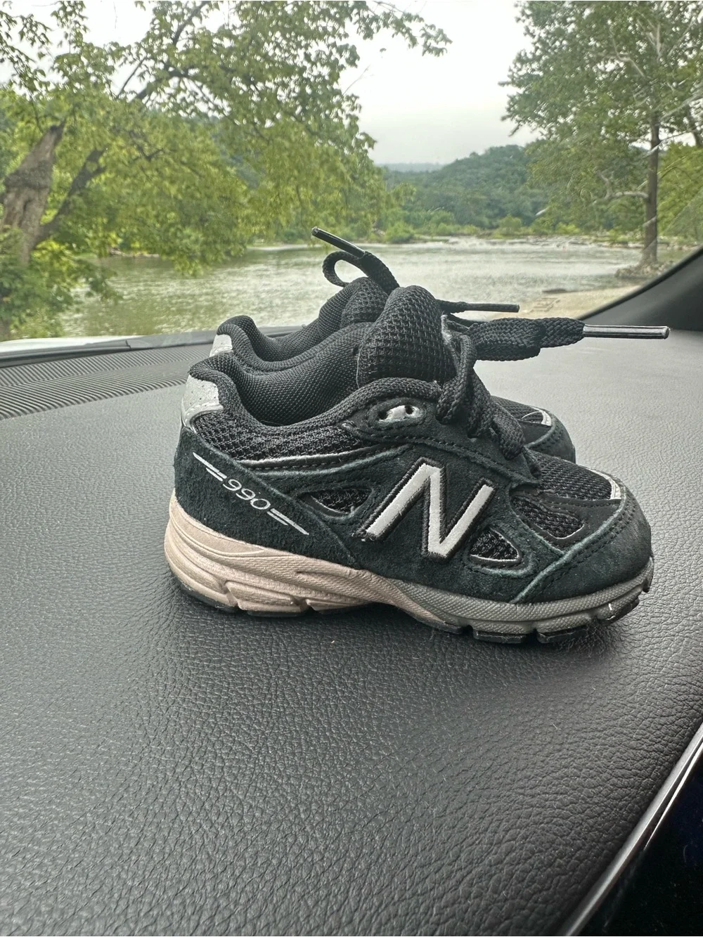 New Balance 990 Kids Black and Gray Athletic Sneakers